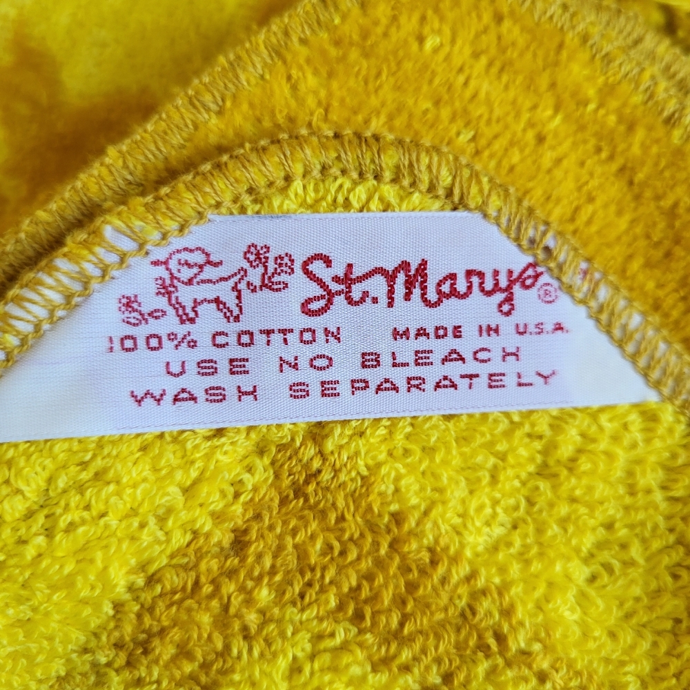Vintage St Mary’s towels and washcloth golden yellow - Picture 3 of 5